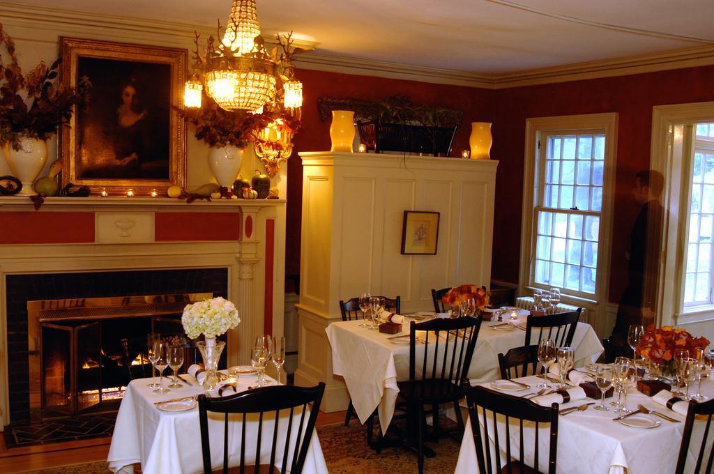 Bee And Thistle Inn Old Lyme Exterior photo